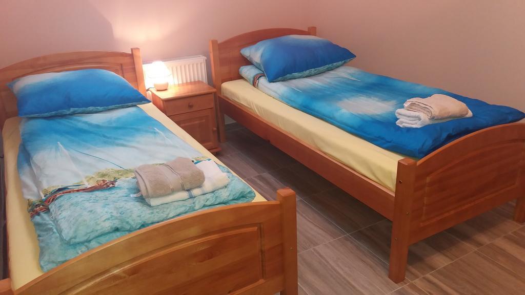 Noclegi Avoca Пижовице Екстериор снимка
